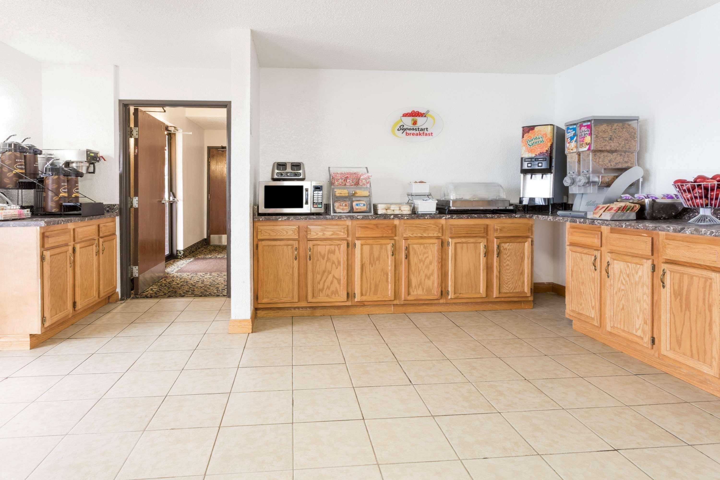 Super 8 By Wyndham Summersville - New River National Park Extérieur photo