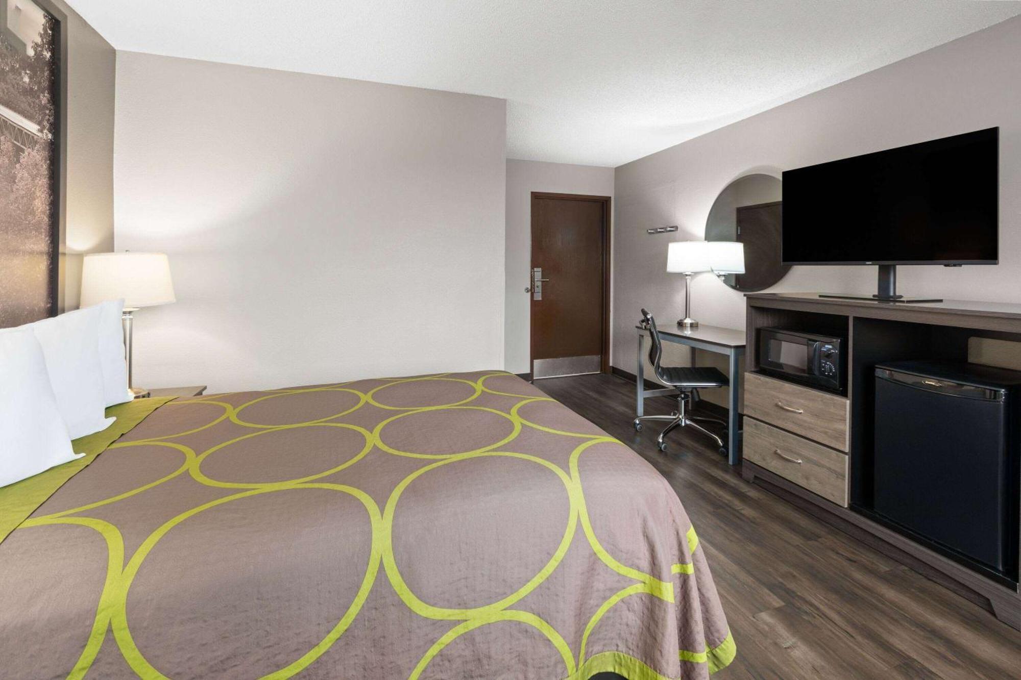 Super 8 By Wyndham Summersville - New River National Park Extérieur photo