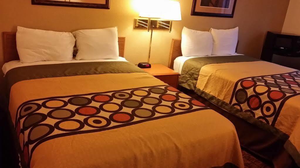 Super 8 By Wyndham Summersville - New River National Park Extérieur photo